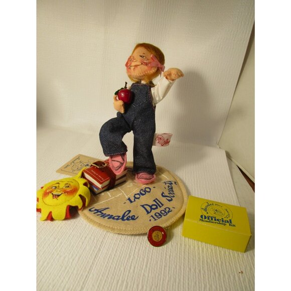 Annalee Doll Society Logo Kid 1992 School Girl in Denim Overall, Pins & Tags - Picture 1 of 10